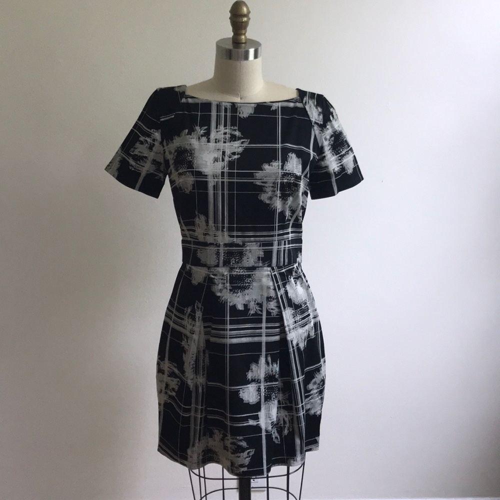 French Connection Black and White Sleeved Dress